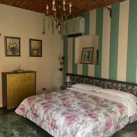 Cortiletto D'Alba Camere Con Ristorante Екстериор снимка