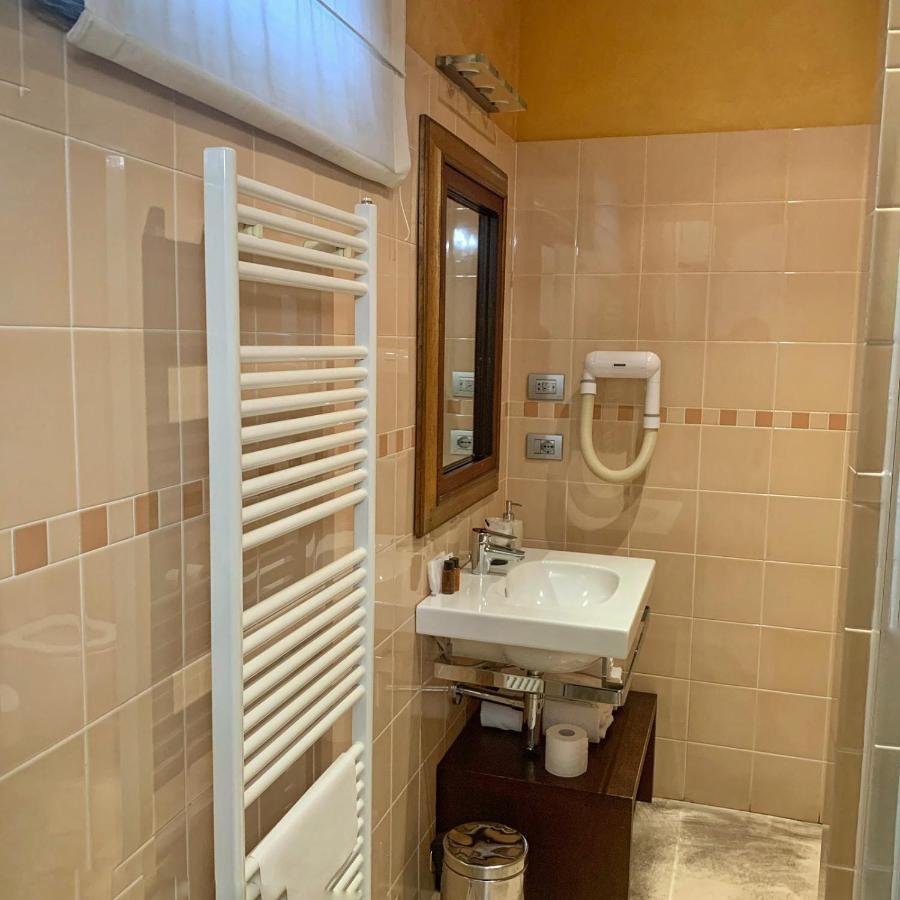 Cortiletto D'Alba Camere Con Ristorante Екстериор снимка