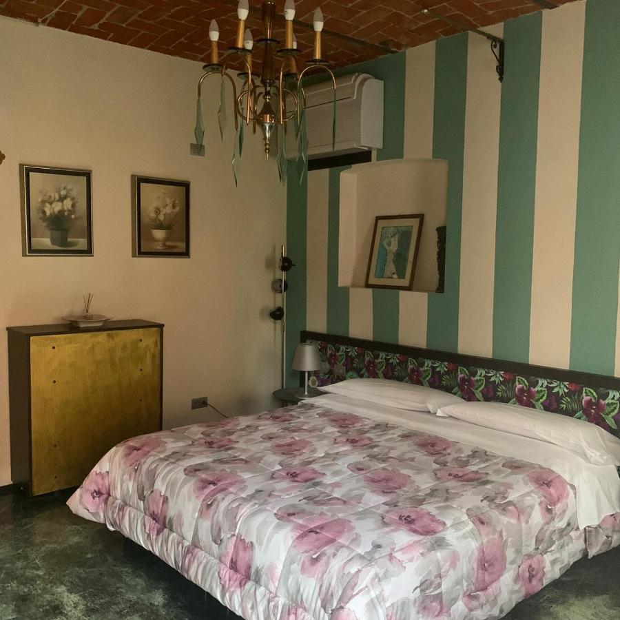 Cortiletto D'Alba Camere Con Ristorante Екстериор снимка